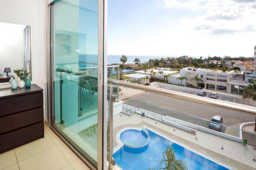 Laila - Coralli Beachfront Apartment Protaras Exterior photo