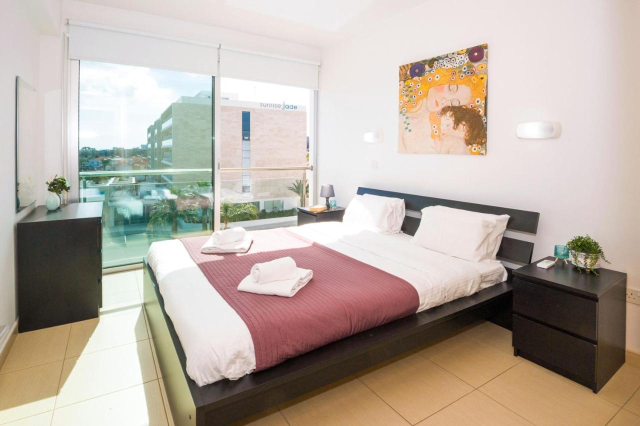 Laila - Coralli Beachfront Apartment Protaras Exterior photo