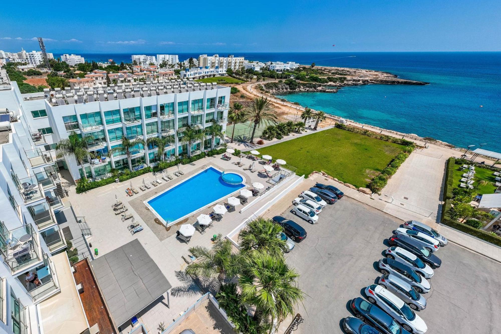 Laila - Coralli Beachfront Apartment Protaras Exterior photo